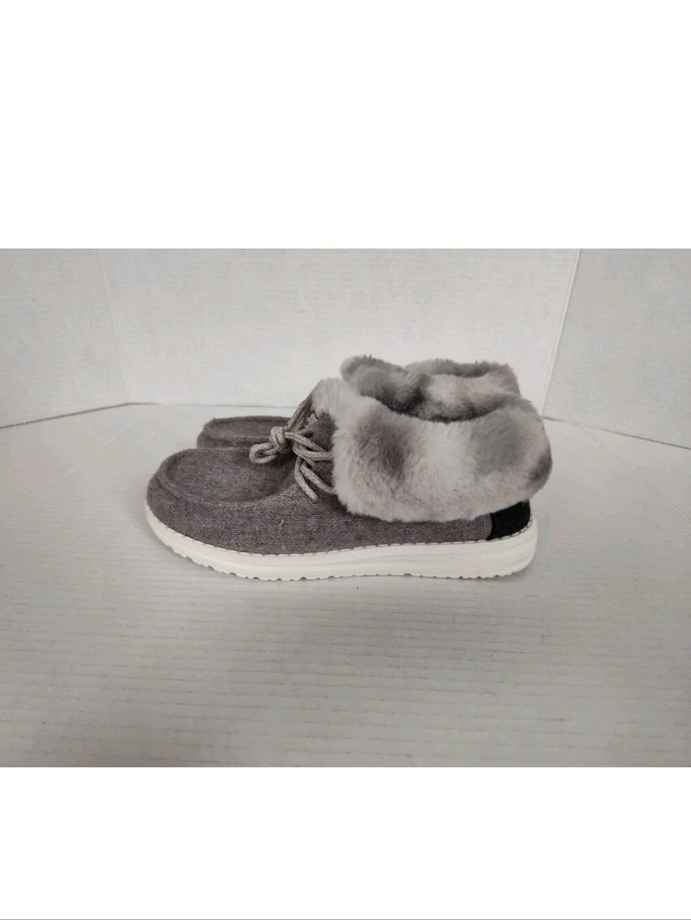 Hey Dude Britt Youth Faux Fur Ankle Boots size Y4 - L5  Gray Shoes Booties